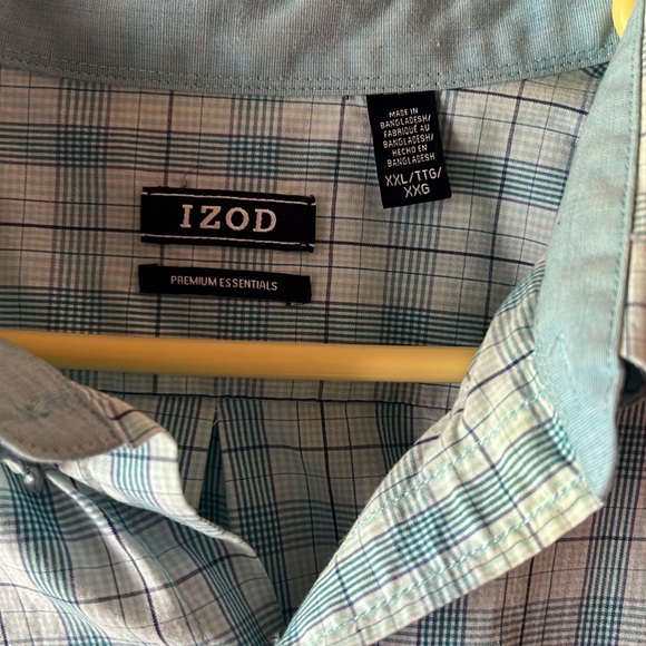 Men’s IZOD Button Down Shirt - Picture 2 of 6